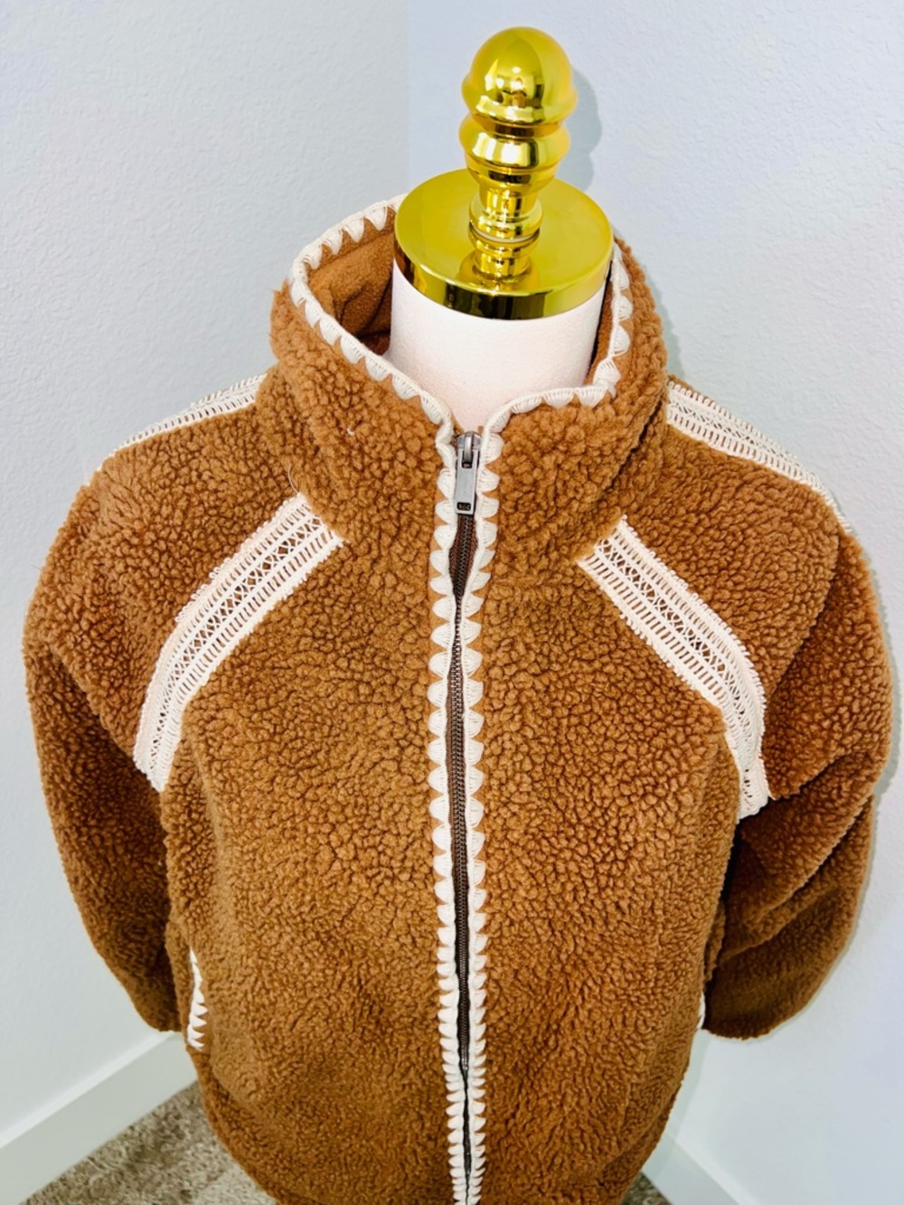 And Now This Sherpa Jacket Brown Cream Crochet Trim Cozy Fleece Zip NWT - Picture 4 of 11